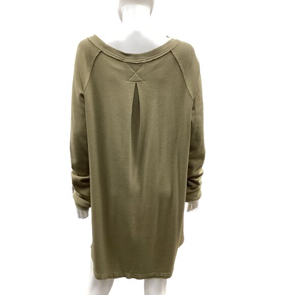 NWT Free People Women’s Long T-Shirt Size XL Thermal Olive Green Slits Soft - Picture 4 of 6